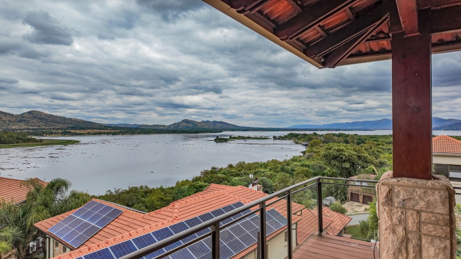 5 Bedroom Property for Sale in Birdwood Estate North West